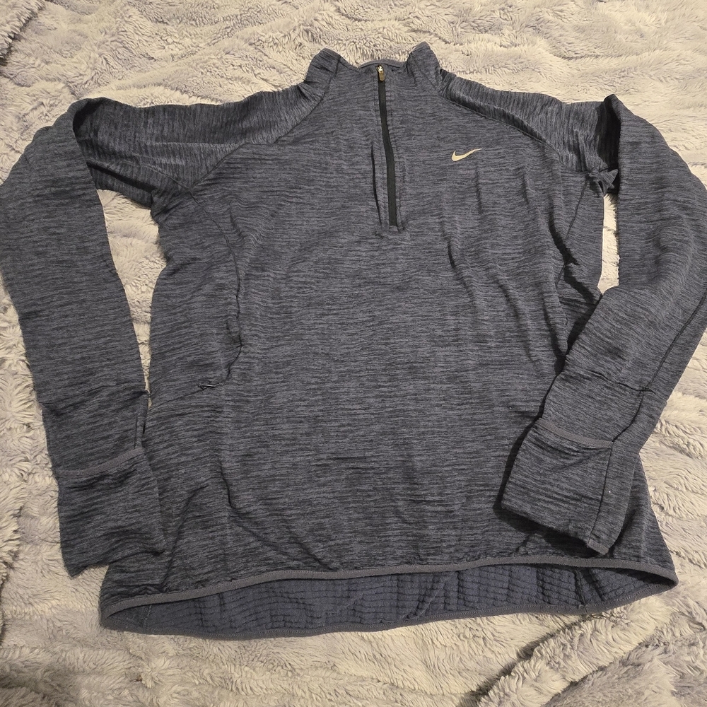 🛒 Nike Dri-FIT Black Waffle Knit Top